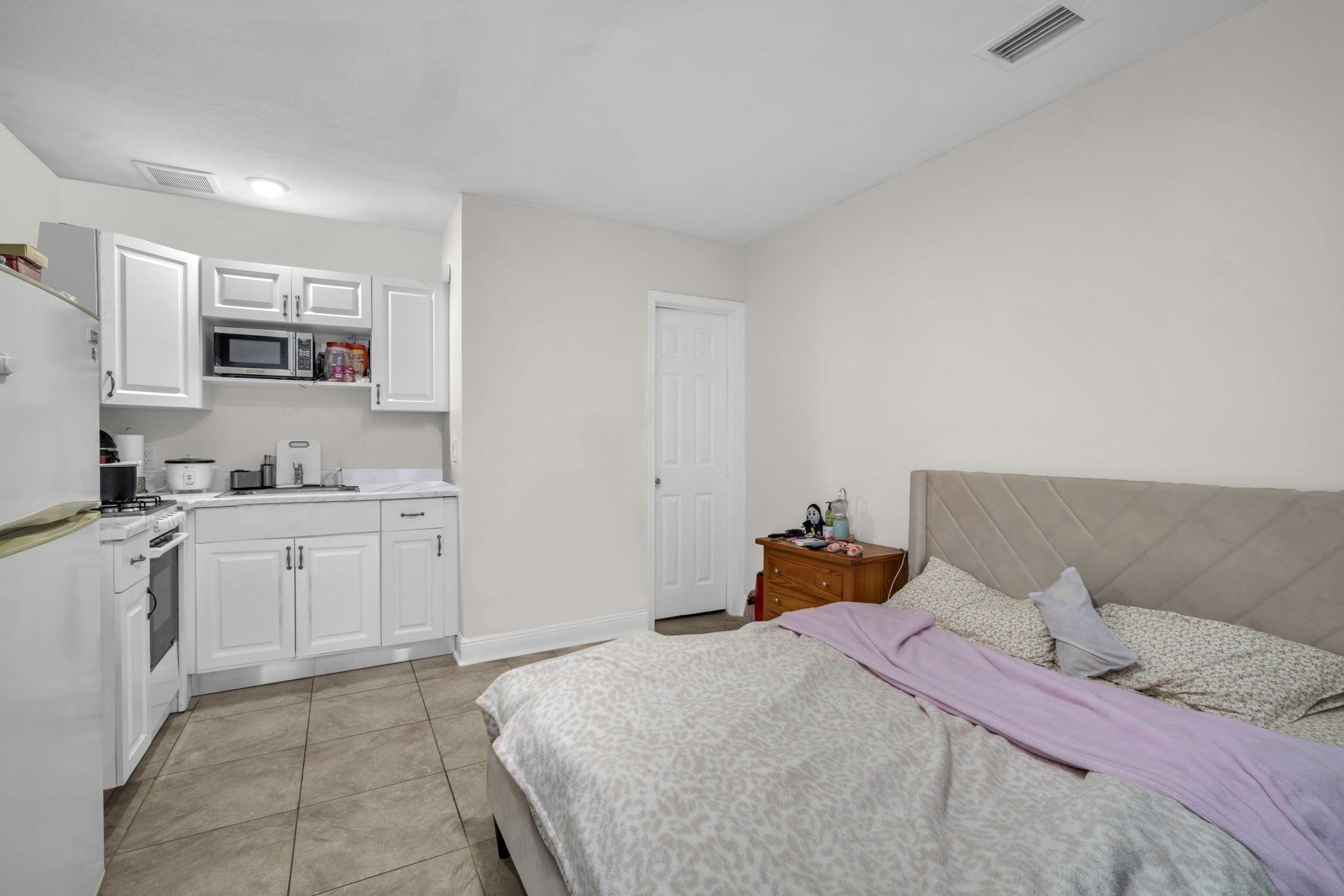 SILVER PALM ESTS PT 1 - Residential