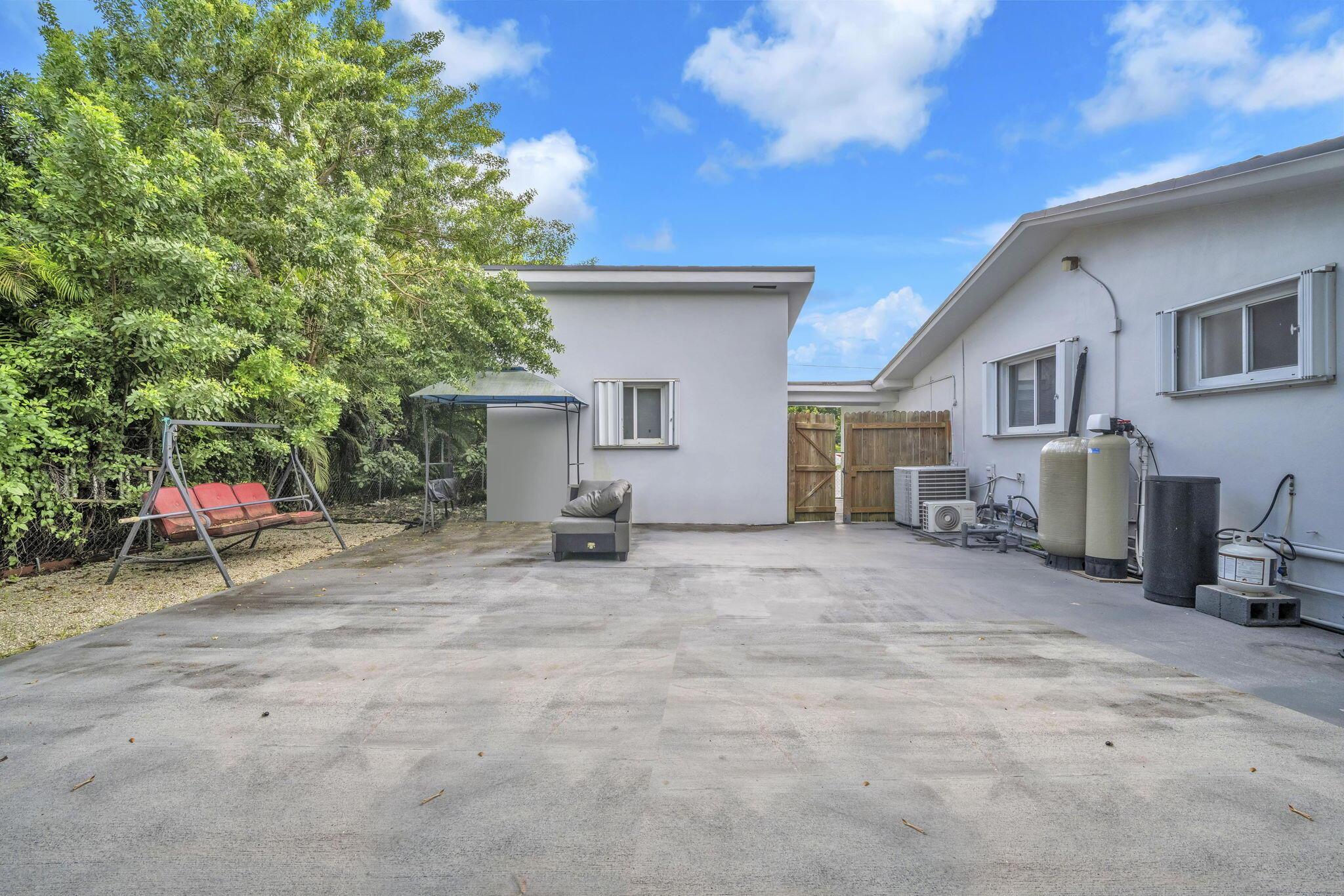 SILVER PALM ESTS PT 1 - Residential