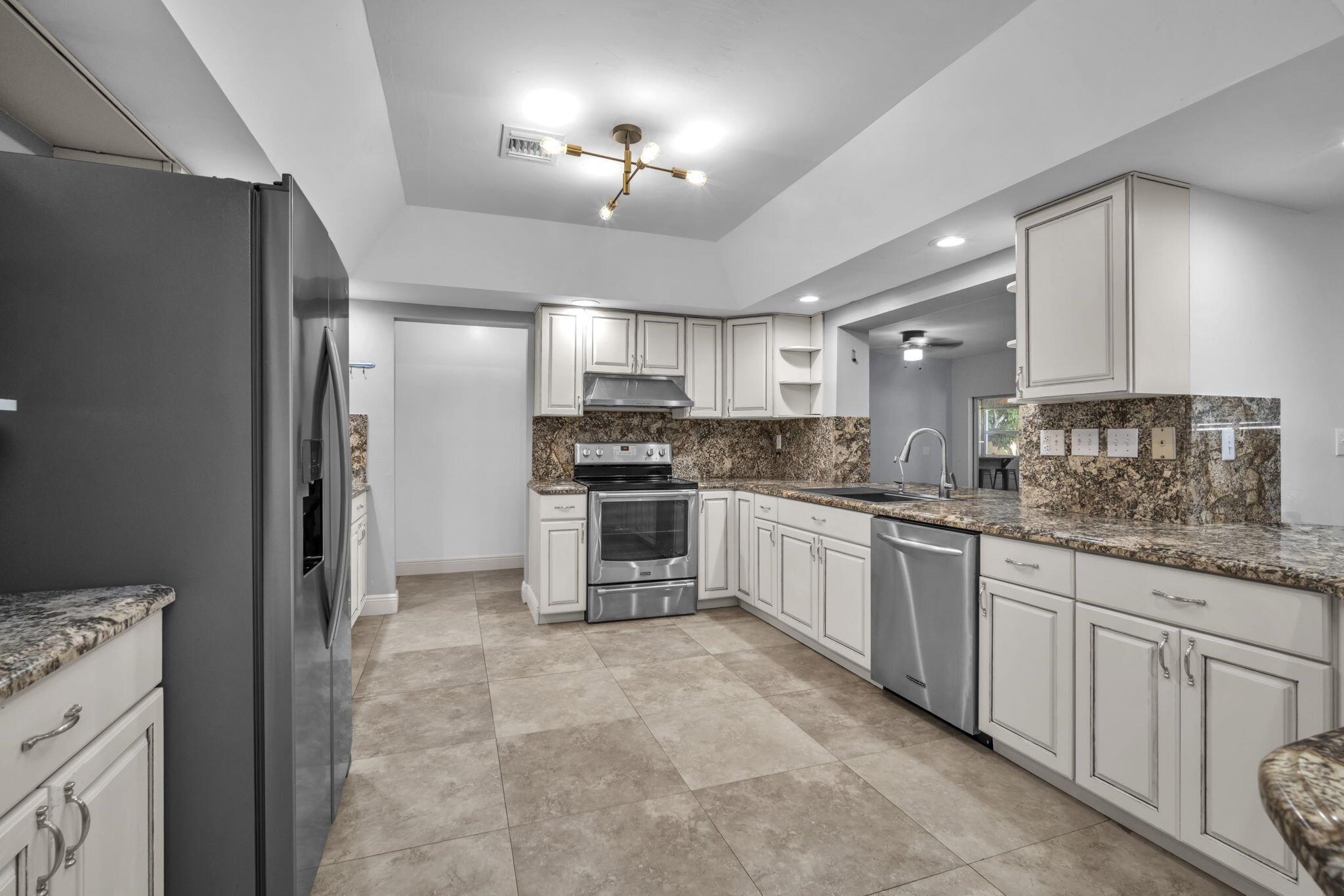 SILVER PALM ESTS PT 1 - Residential