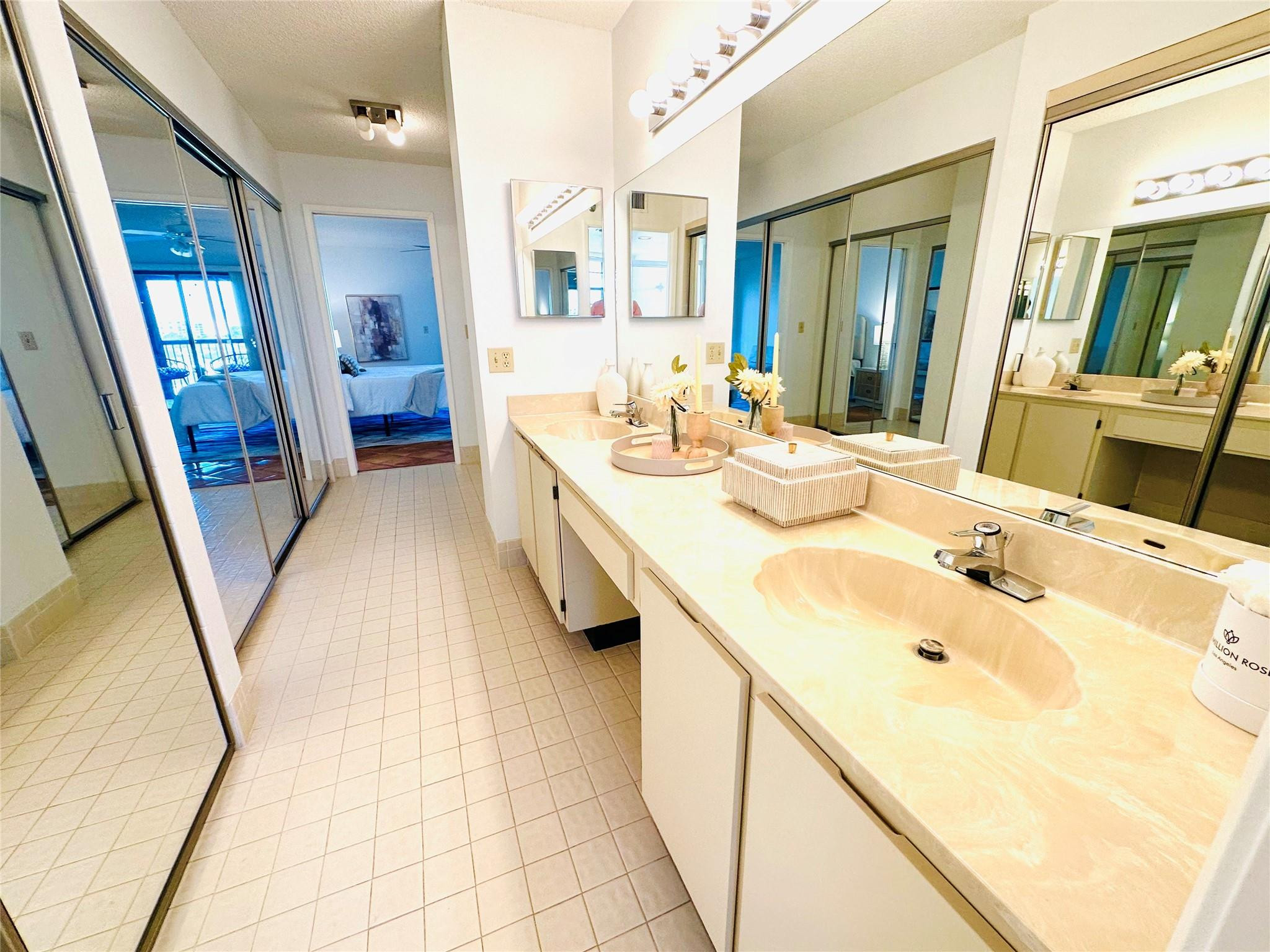 HUNTINGTON TOWERS CONDO - Residential