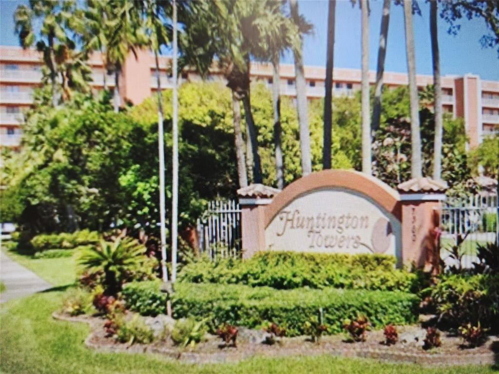 HUNTINGTON TOWERS CONDO - Residential