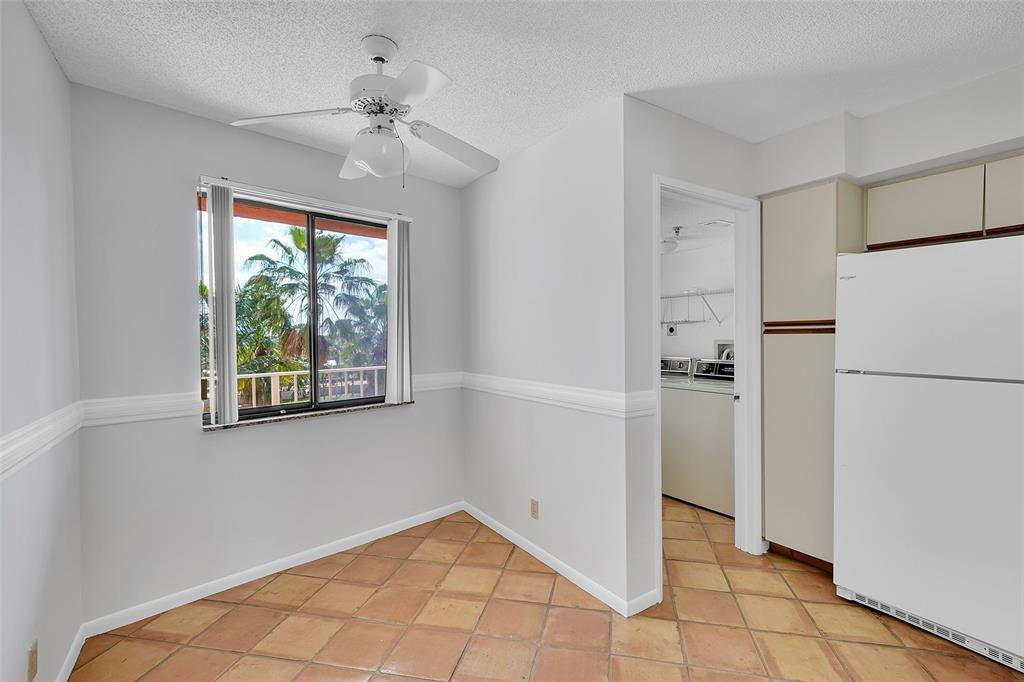 HUNTINGTON TOWERS CONDO - Residential
