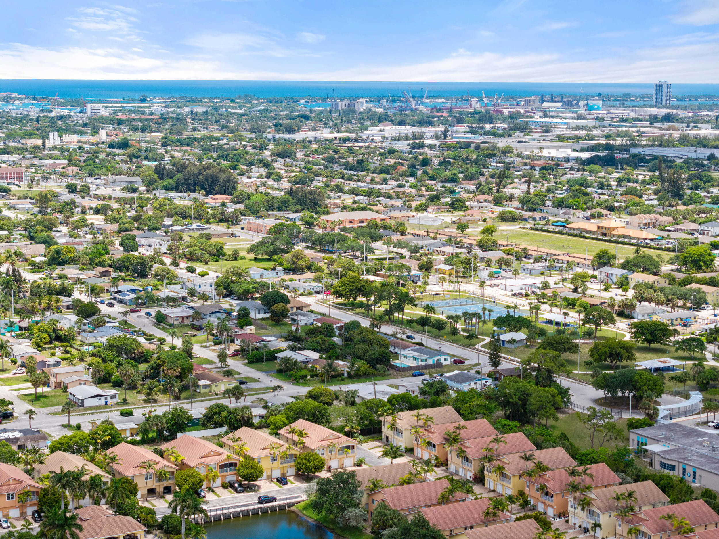 SIERRA BAY - Residential