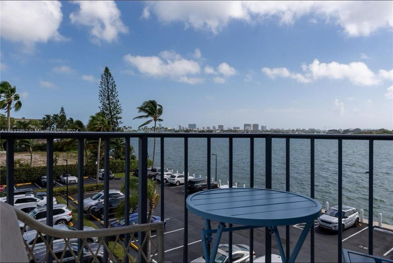 11930 N Bayshore Drive 302