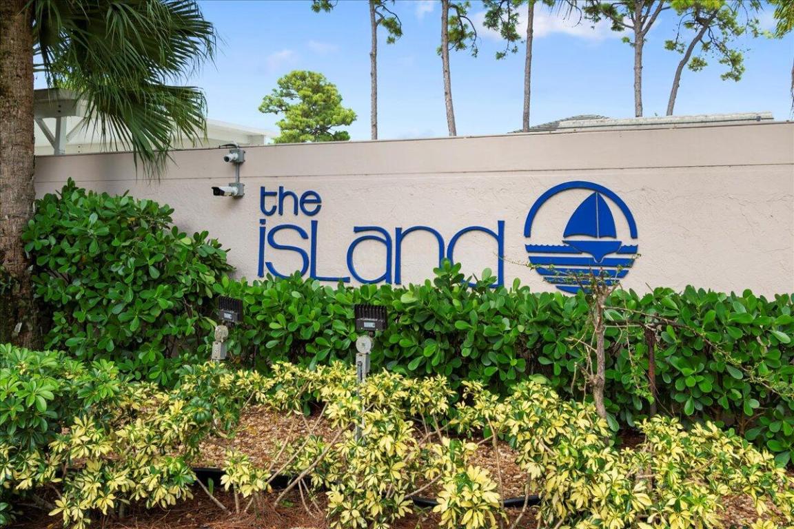 ISLAND OF RIVER BRIDGE - Residential