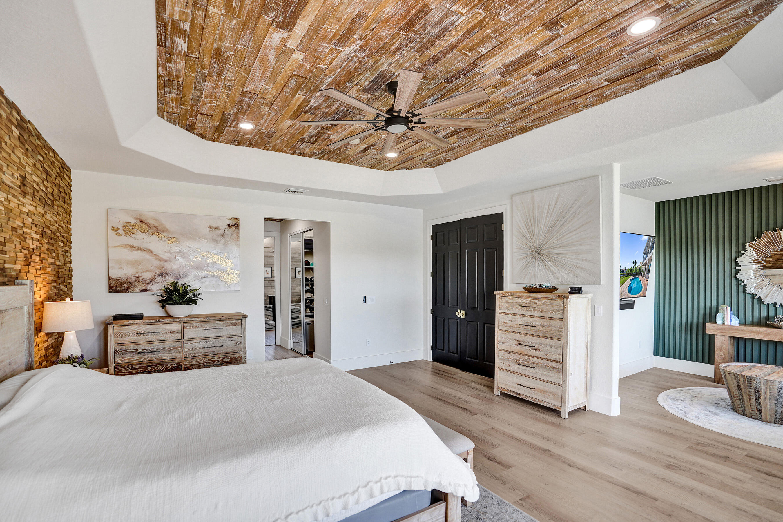 CANYON ISLES 1 - Residential