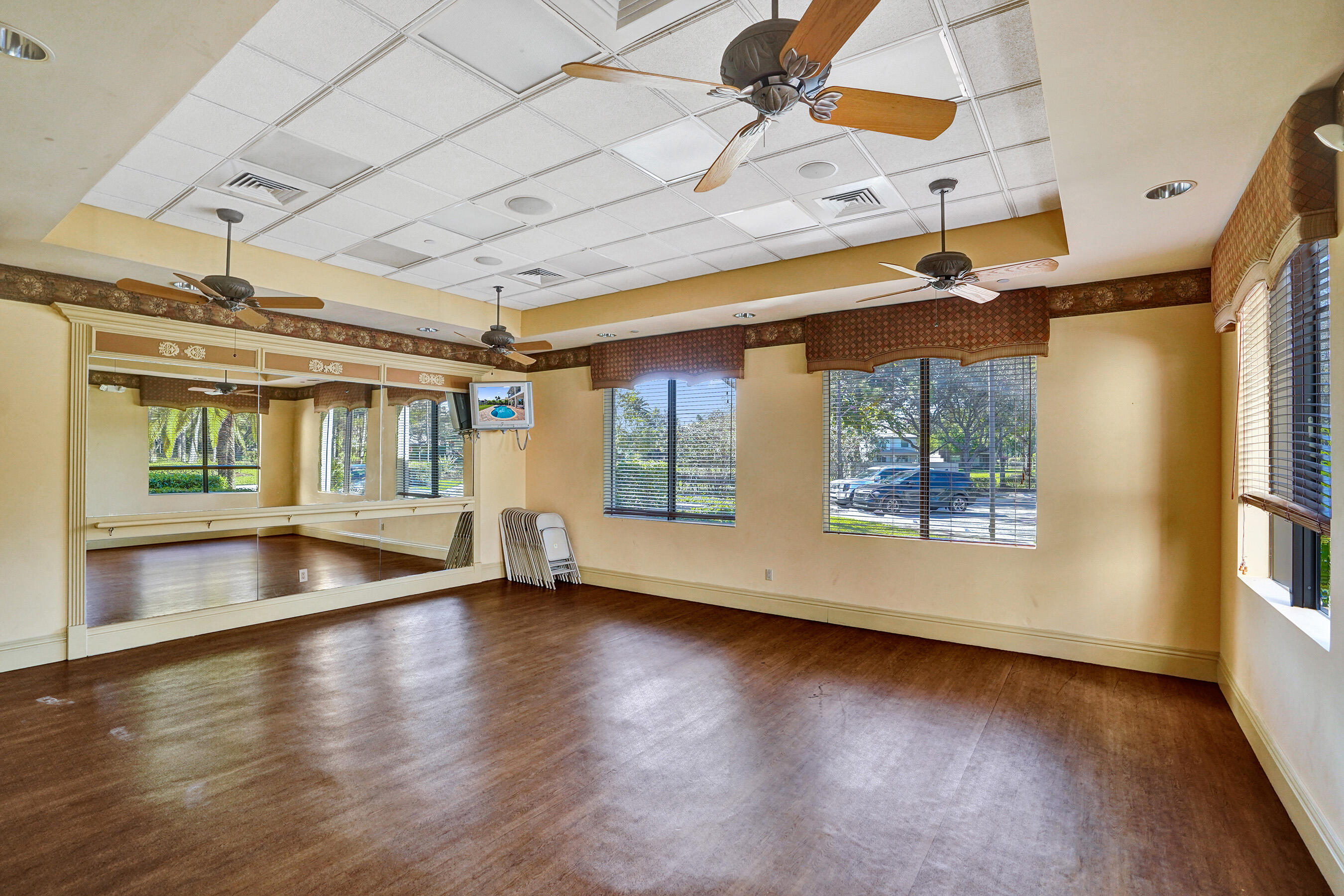 CANYON ISLES 1 - Residential