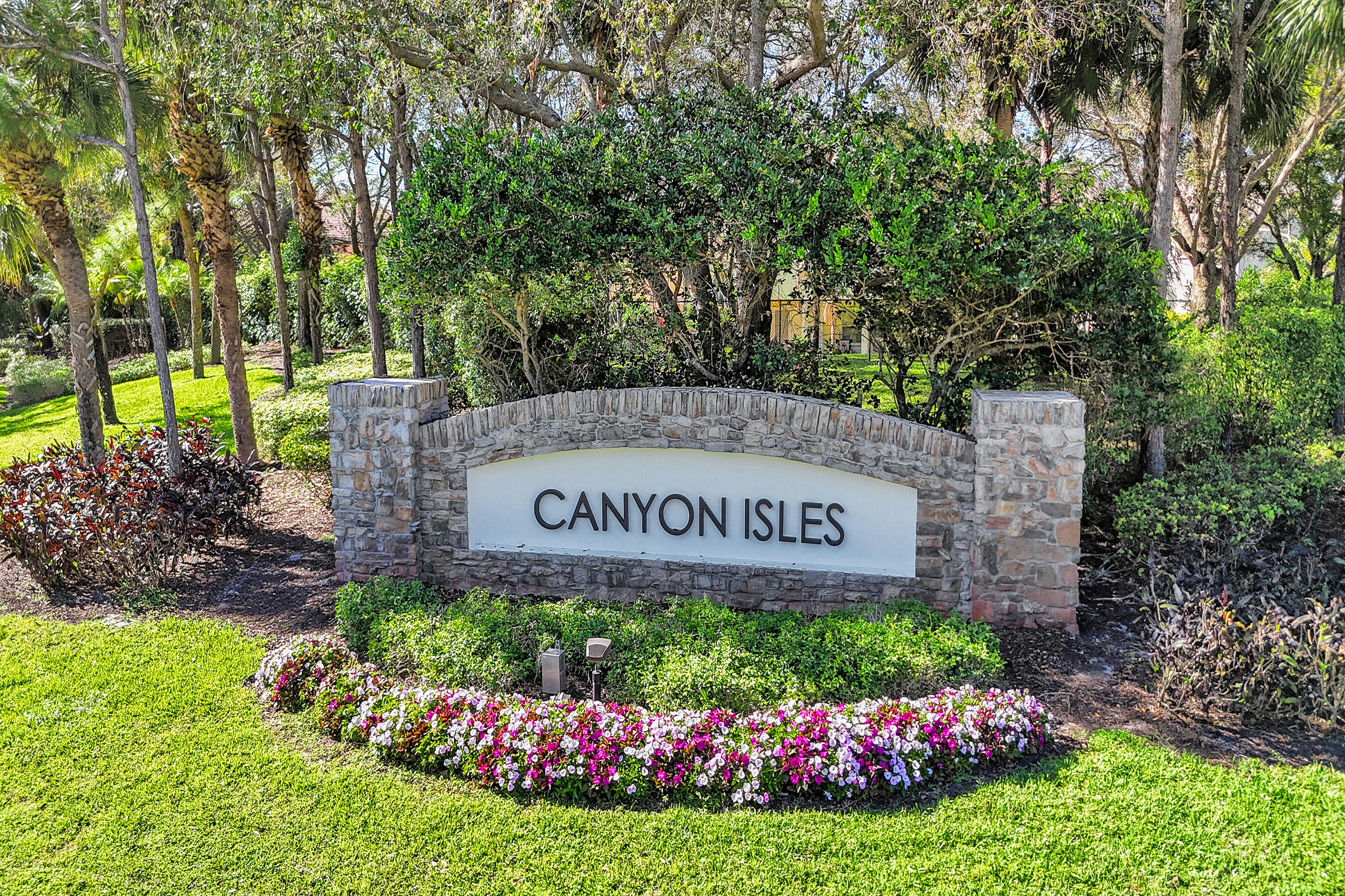 CANYON ISLES 1 - Residential