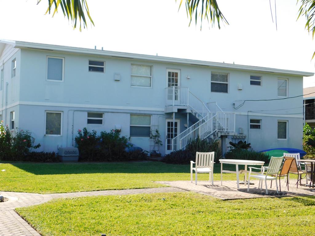 Very nice second floor apartment. Peaceful area with pool access and dock available for $200 a month. Partially furnished unit with an nice Florida charm. No pets allowed in unit.