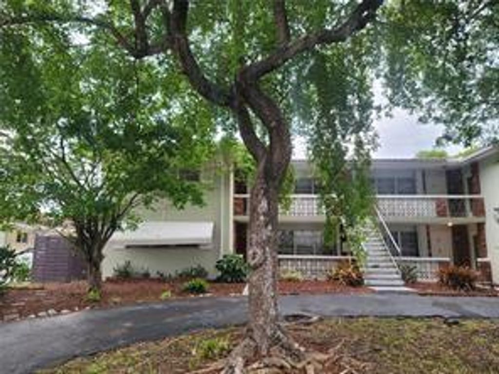 Photo of 4213 NE 21st Avenue, Fort Lauderdale, FL 33308 (MLS # F10497058)