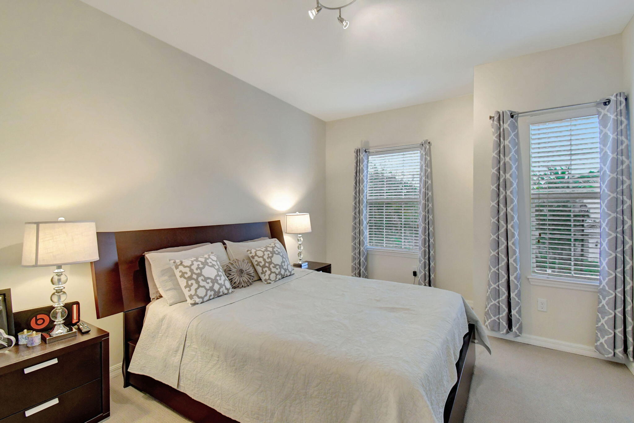 HILLCREST COUNTRY CLUB NORTH - Residential