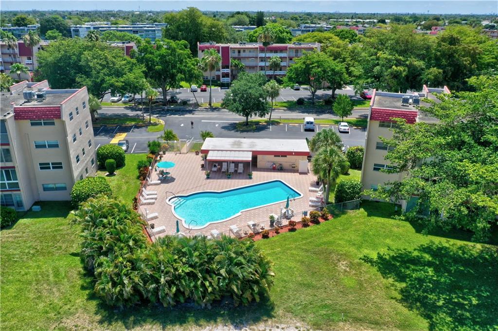 Oriole Golf & Tennis Club - Residential