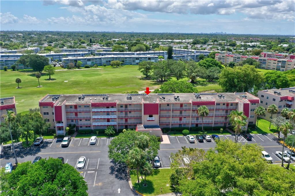 Oriole Golf & Tennis Club - Residential