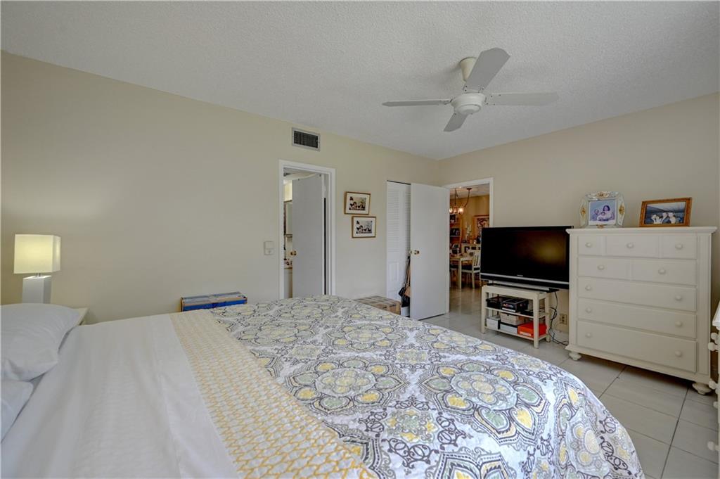 Oriole Golf & Tennis Club - Residential