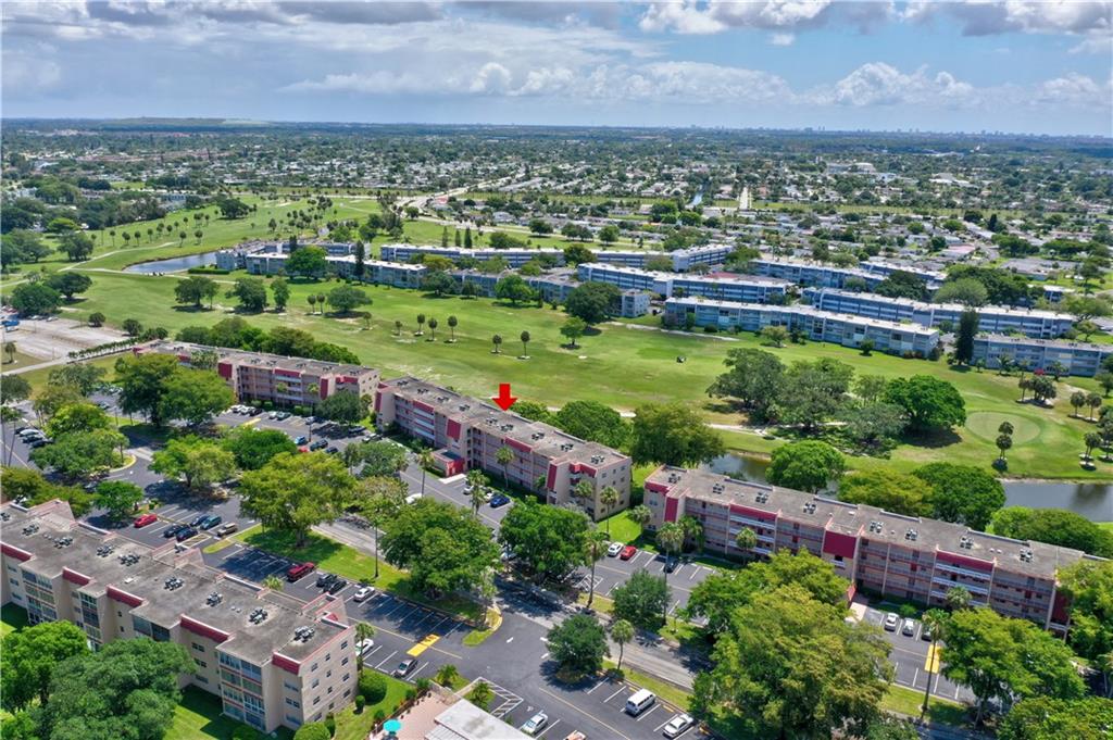 Oriole Golf & Tennis Club - Residential