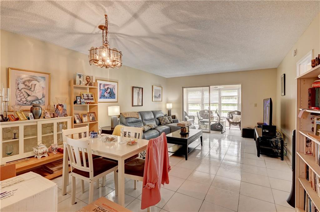 Oriole Golf & Tennis Club - Residential