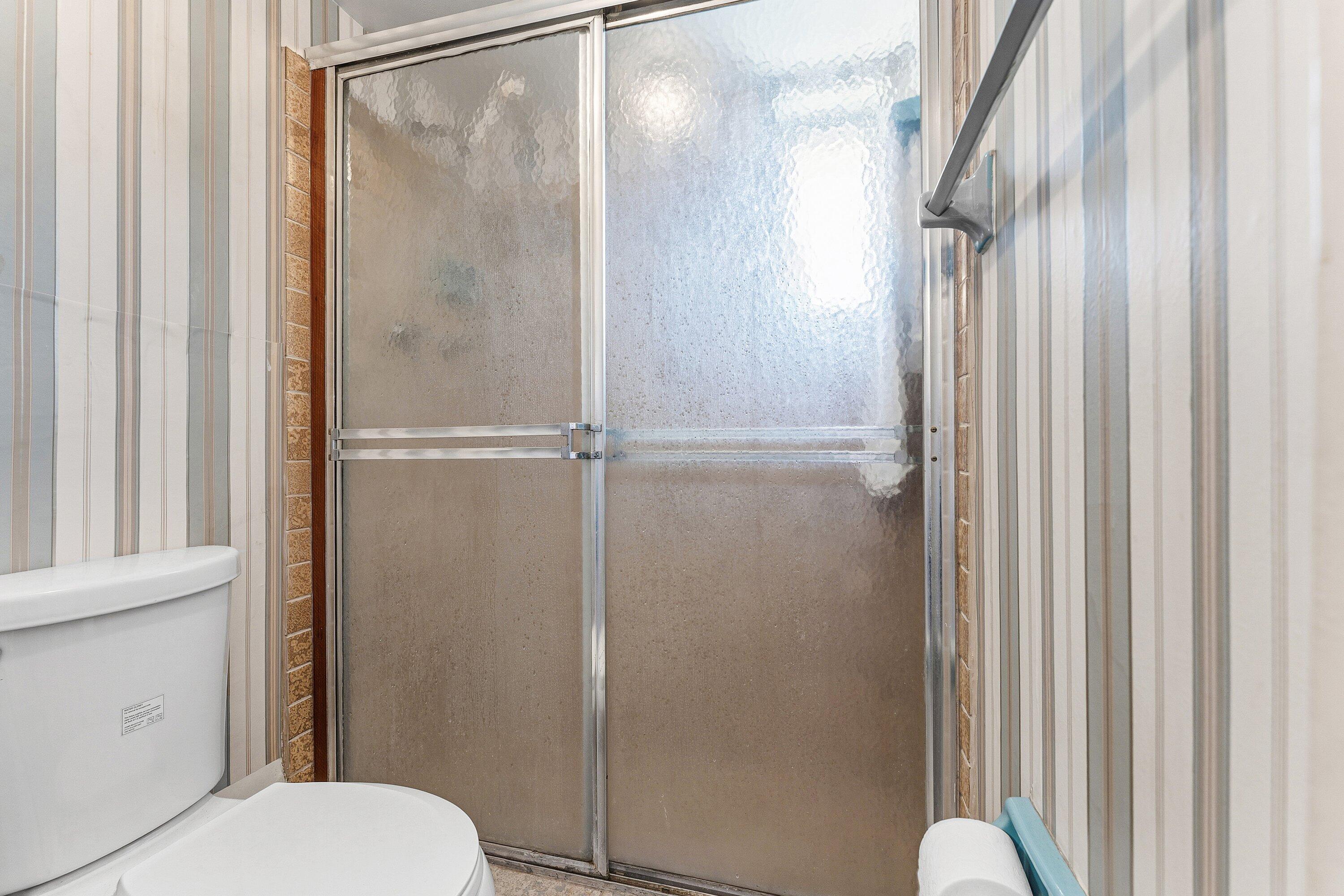 VILLAGE ROYALE CONDO 4 - Residential