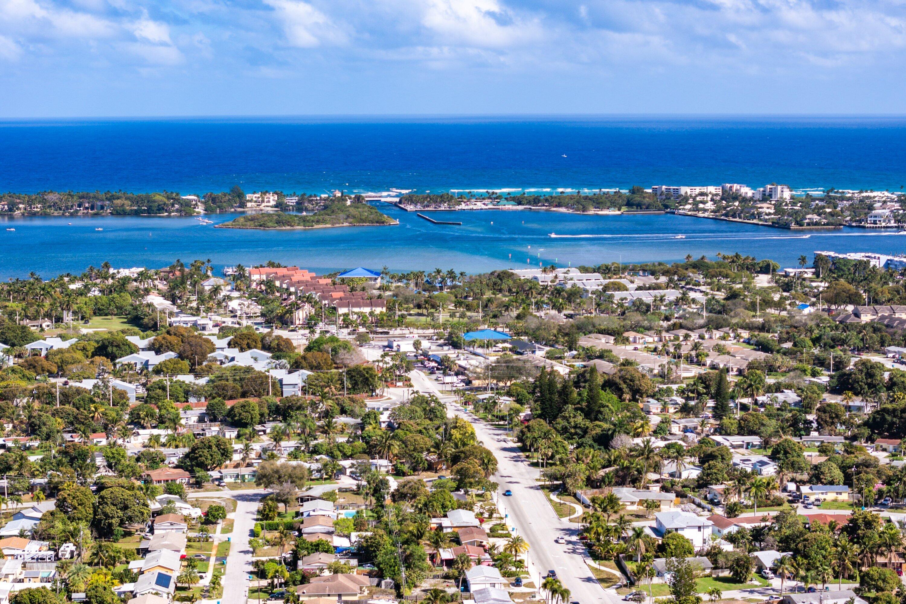 VILLAGE ROYALE CONDO - Residential