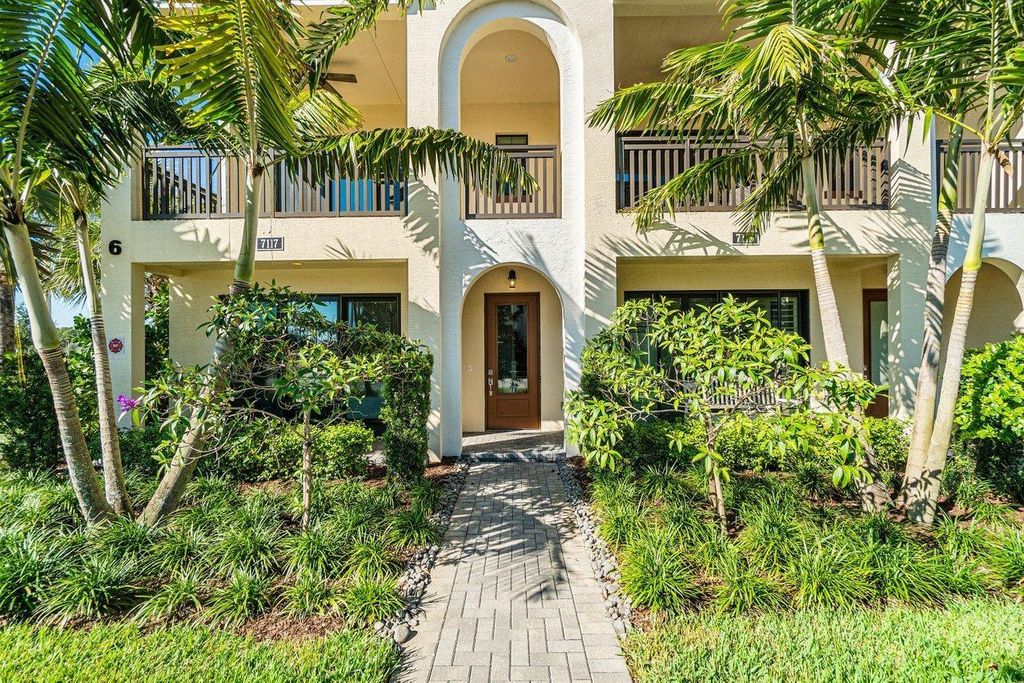 Photo of 7117 Edison Place, Palm Beach Gardens, FL 33418 (MLS # R11020406)