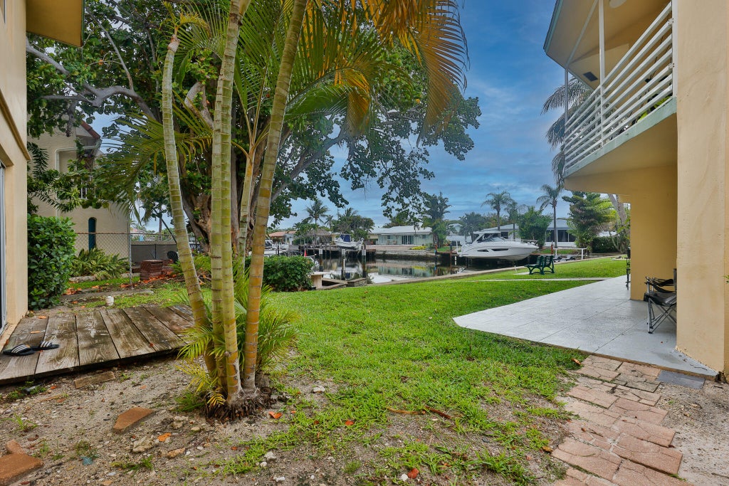 Photo of 391 SE 19TH Avenue SE #7, Pompano Beach, FL 33060 (MLS # B26080427)