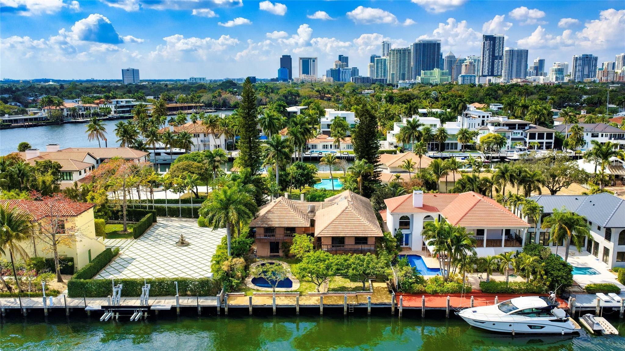 VENICE RESUB OF BLKS 5 & - Residential