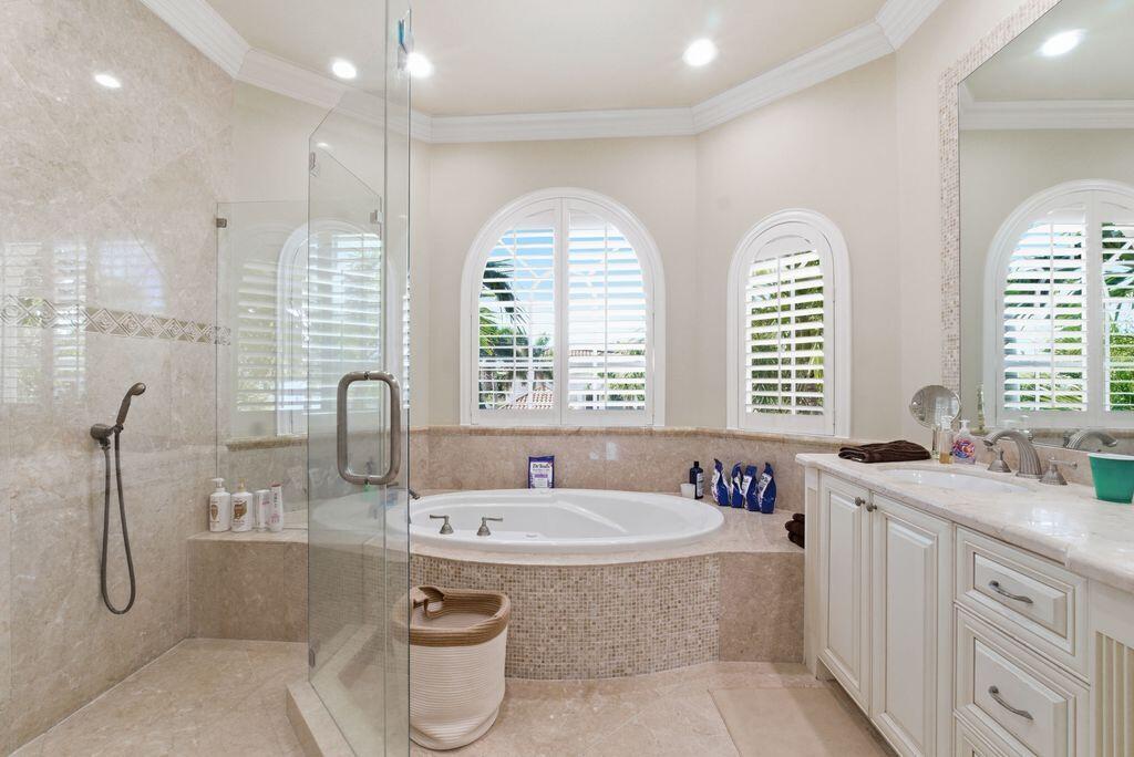 CORAL KEY VILLAS 1ST SEC - Residential