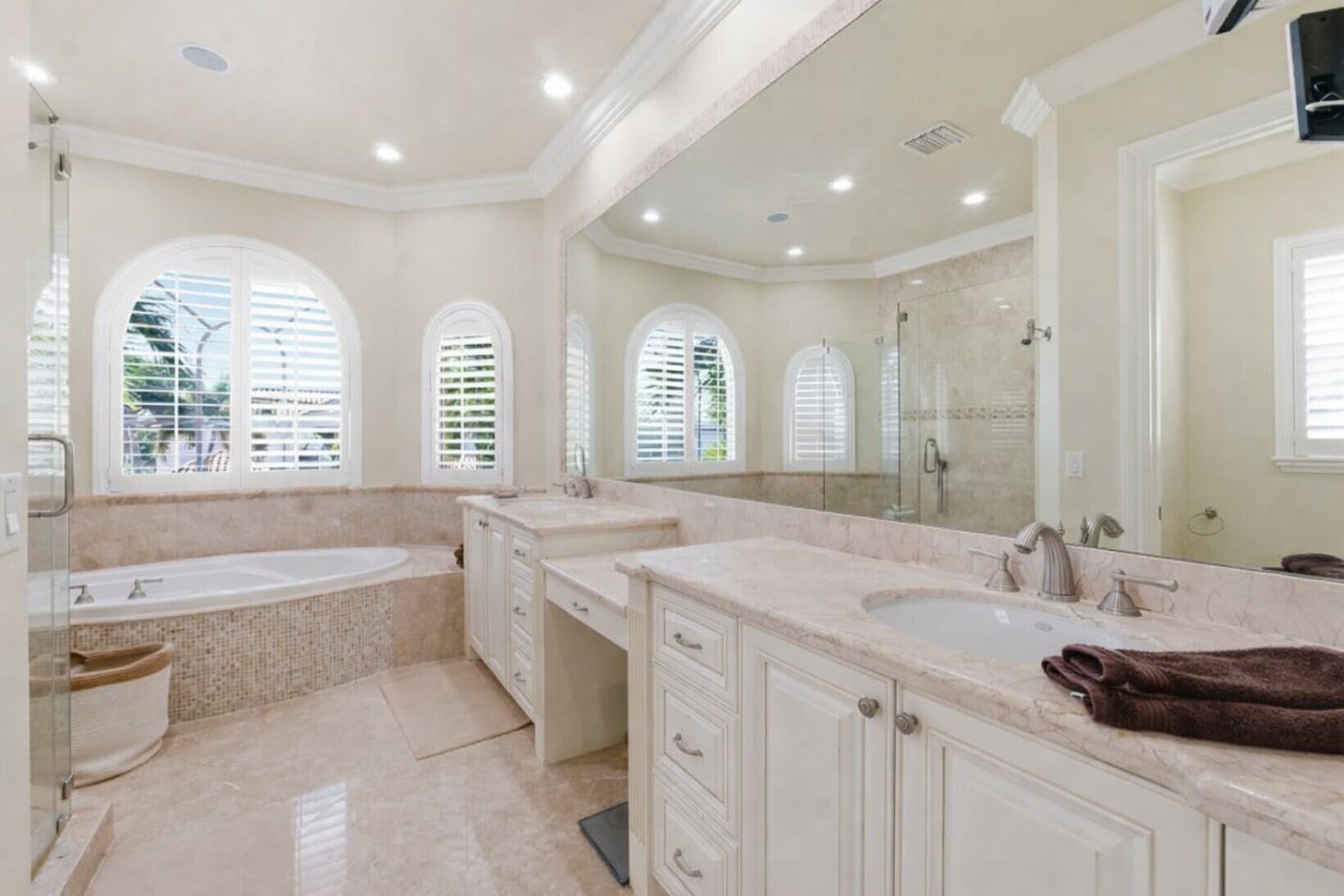 CORAL KEY VILLAS 1ST SEC - Residential