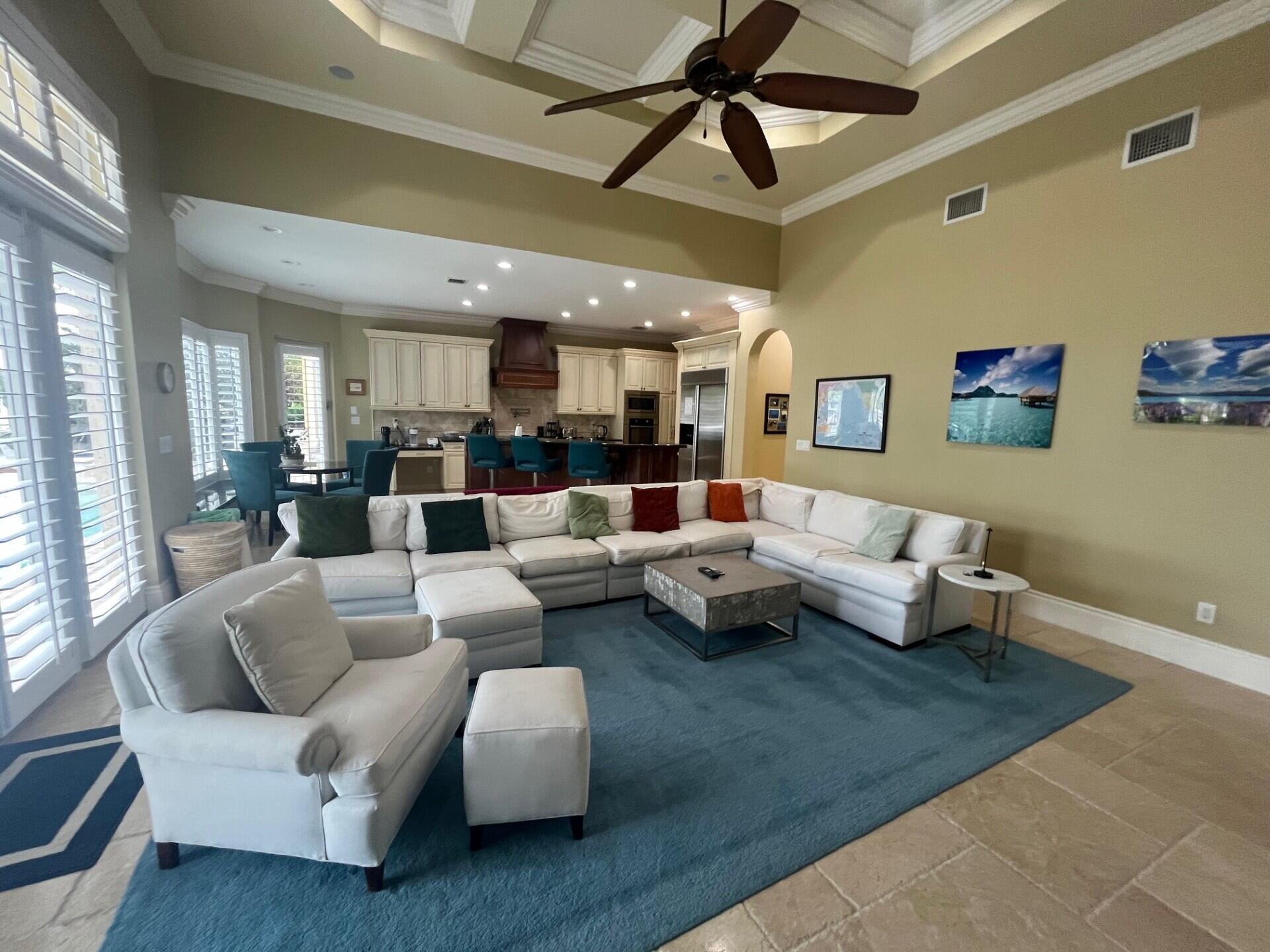 CORAL KEY VILLAS 1ST SEC - Residential