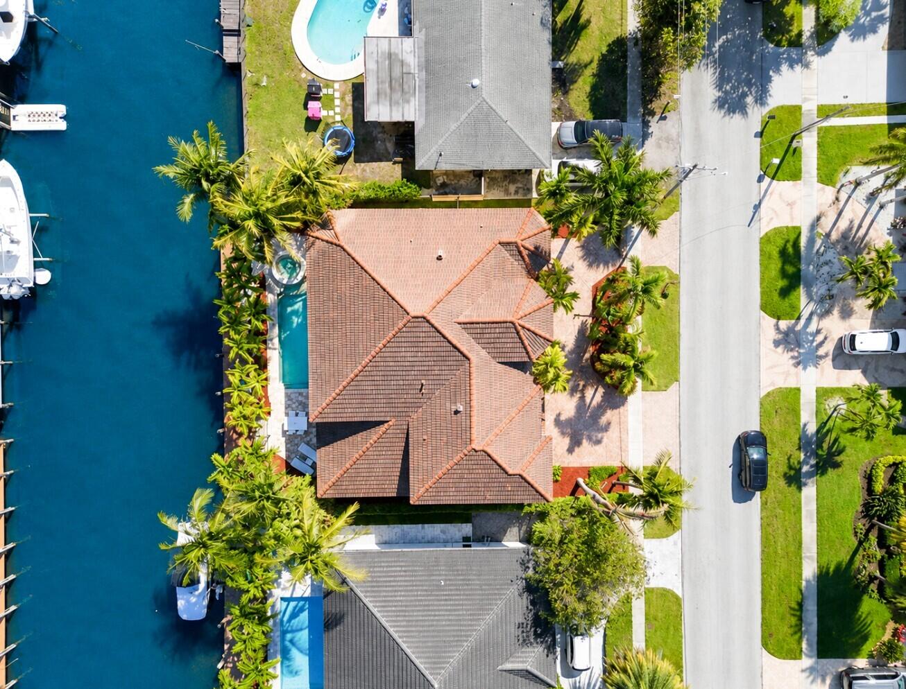 2221 NE 48th Court