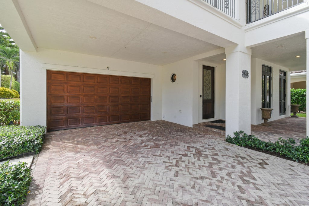 Photo of 140 Segovia Way, Jupiter, FL 33458 (MLS # B26089681)