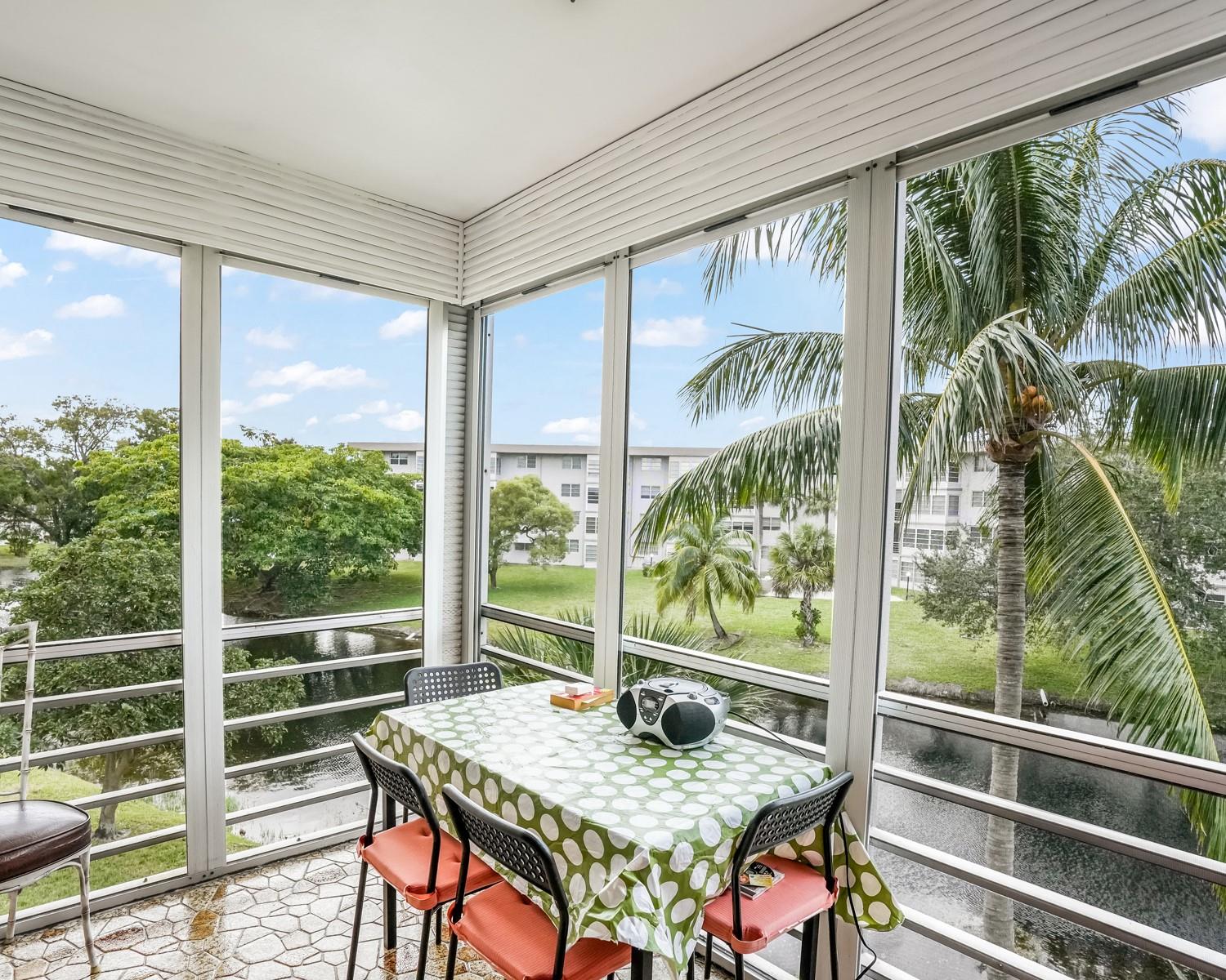 Lauderdale Oaks - Residential