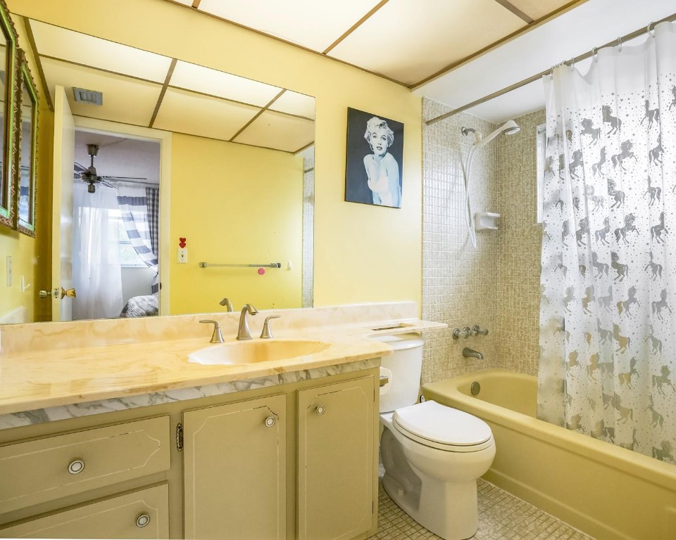 Lauderdale Oaks - Residential