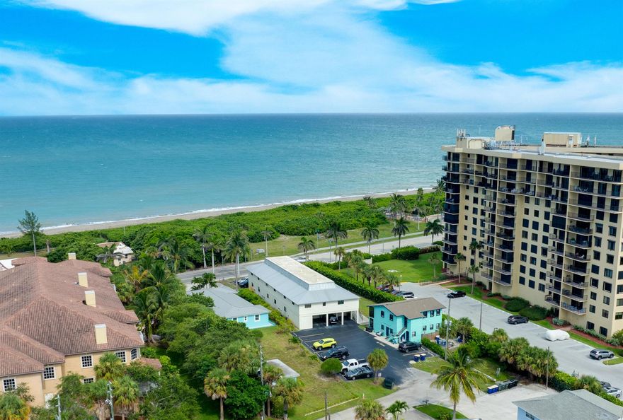 DAILY RENTALS ALLOWED! Earn $40,000+ yearly! Fully renovated + turnkey.Steps to the sand on Hutchinson Island.The best value beachside investment in South Florida.
