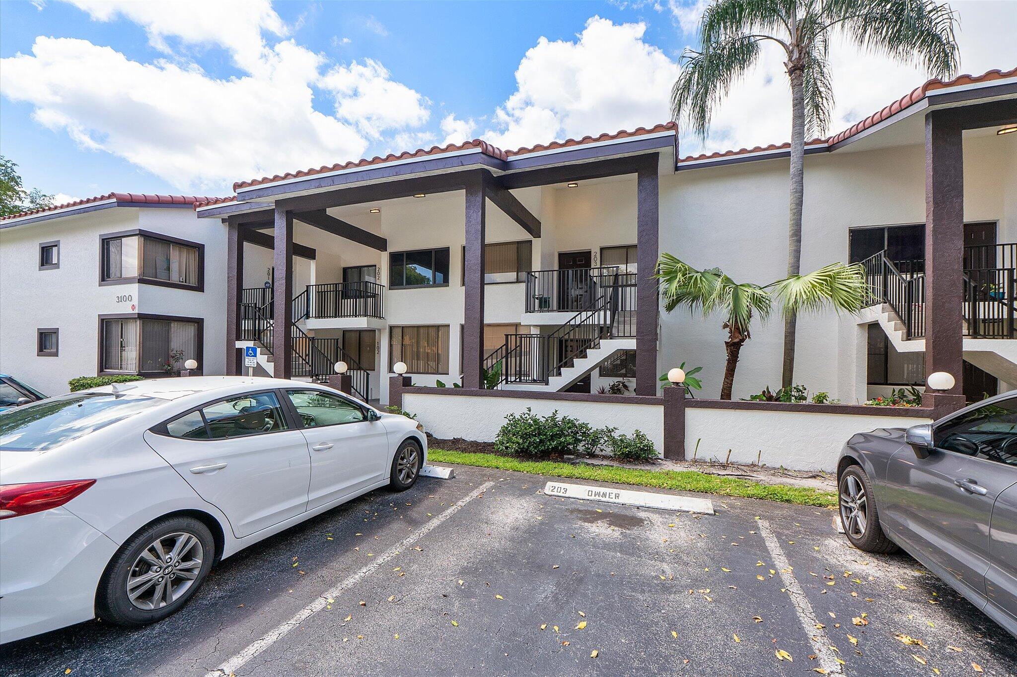 MIRA LAGO - Residential