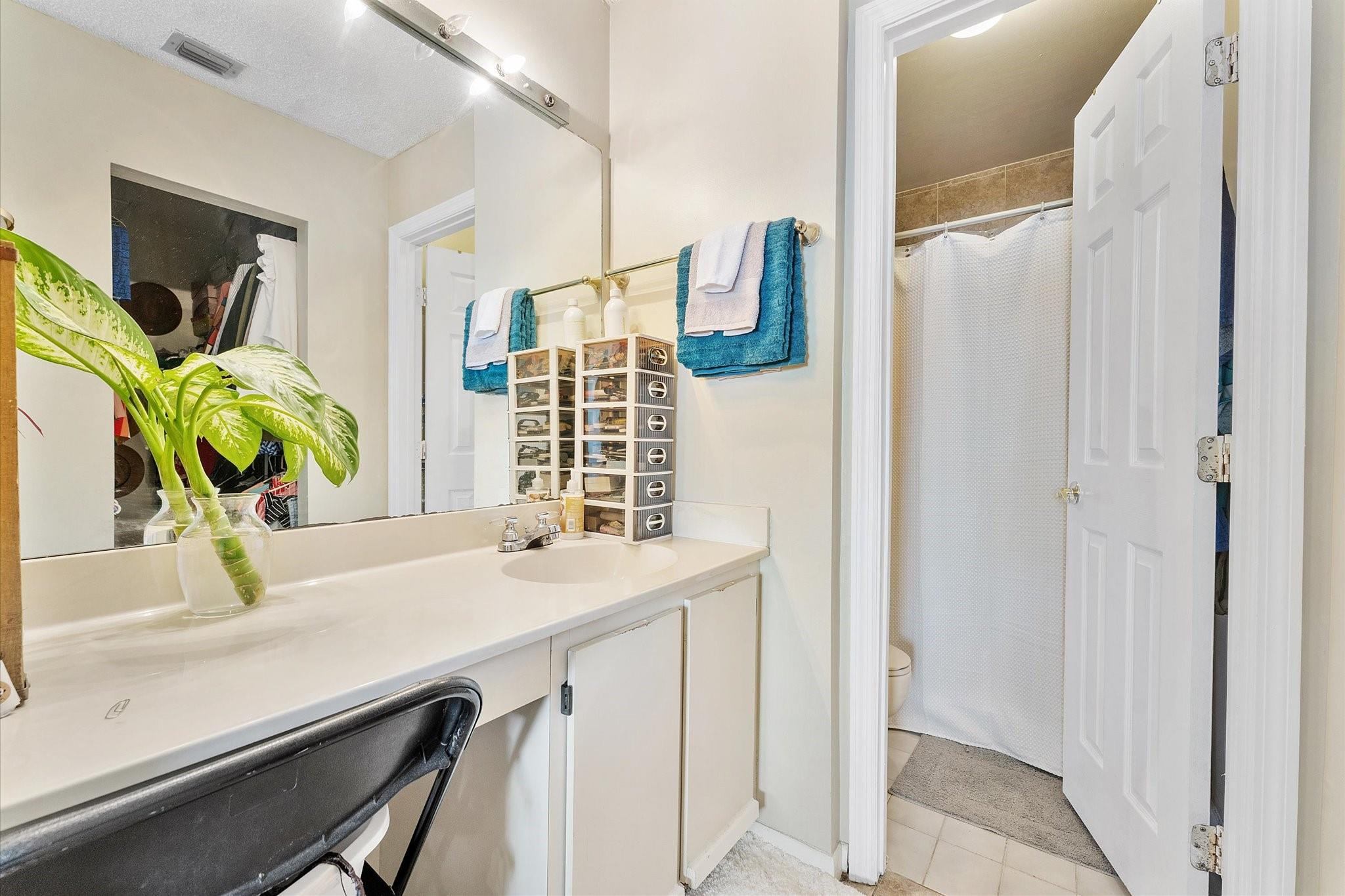 MIRA LAGO - Residential