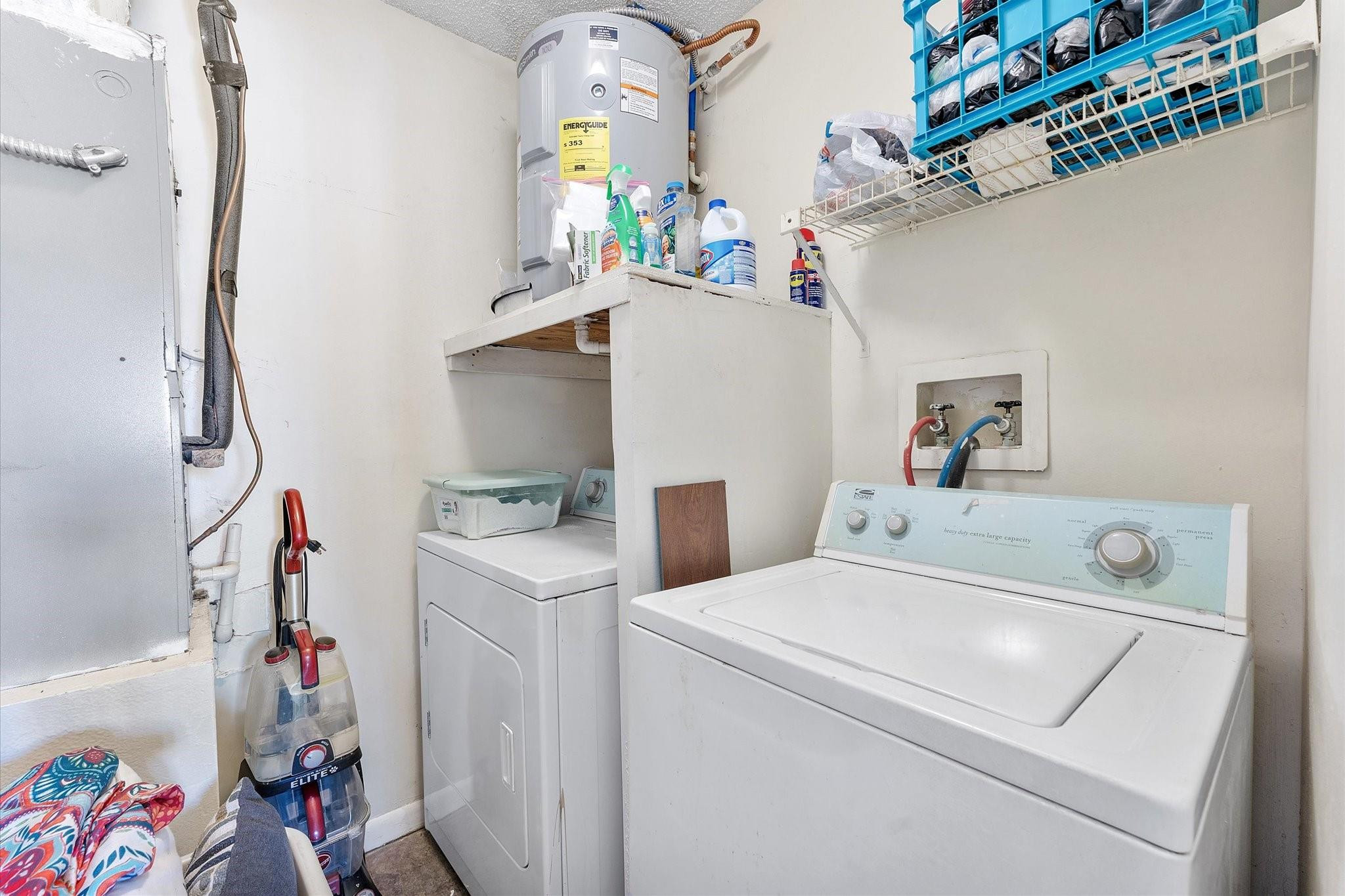 MIRA LAGO - Residential