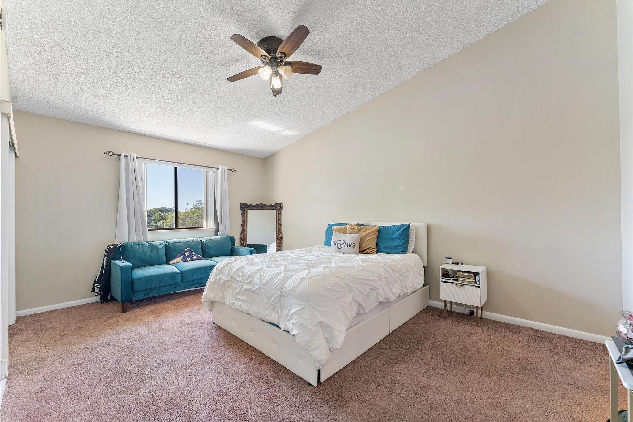 MIRA LAGO - Residential