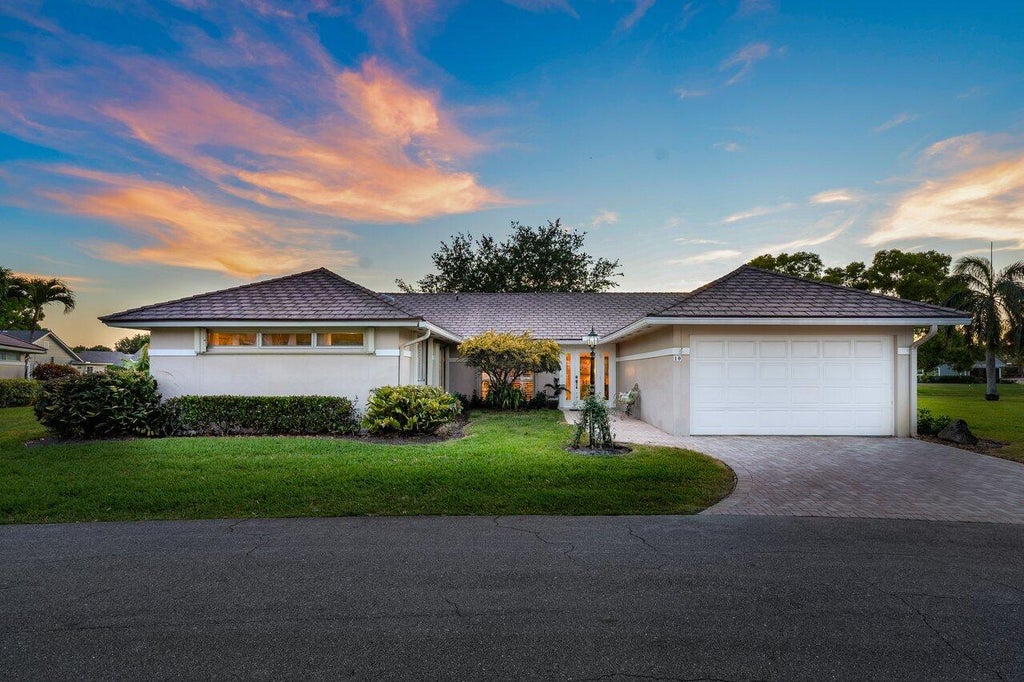 Photo of 11601 N Lake Drive #Villa 10, Boynton Beach, FL 33436 (MLS # R10979525)