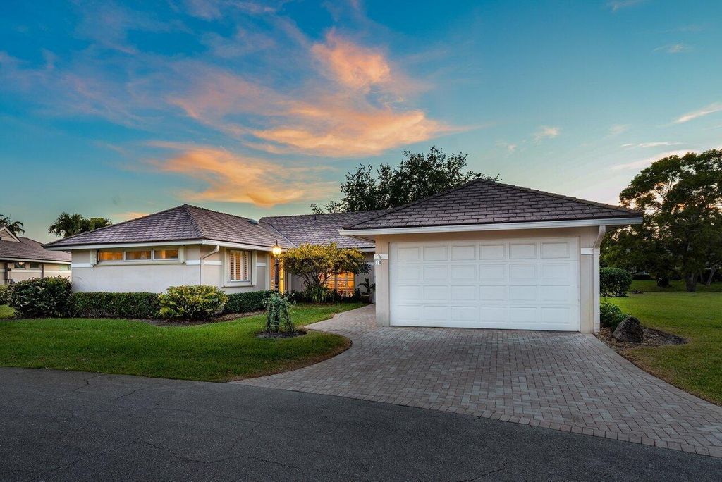 Photo of 11601 N Lake Drive #Villa 10, Boynton Beach, FL 33436 (MLS # R10979525)