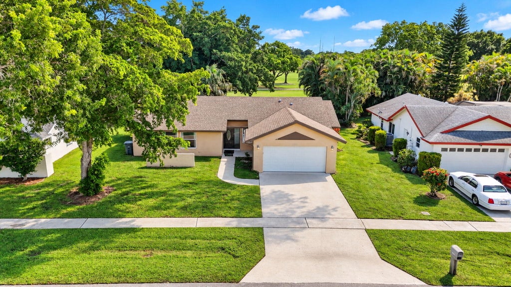 Photo of 19564 HAMPTON Drive, Boca Raton, FL 33434 (MLS # B26091273)