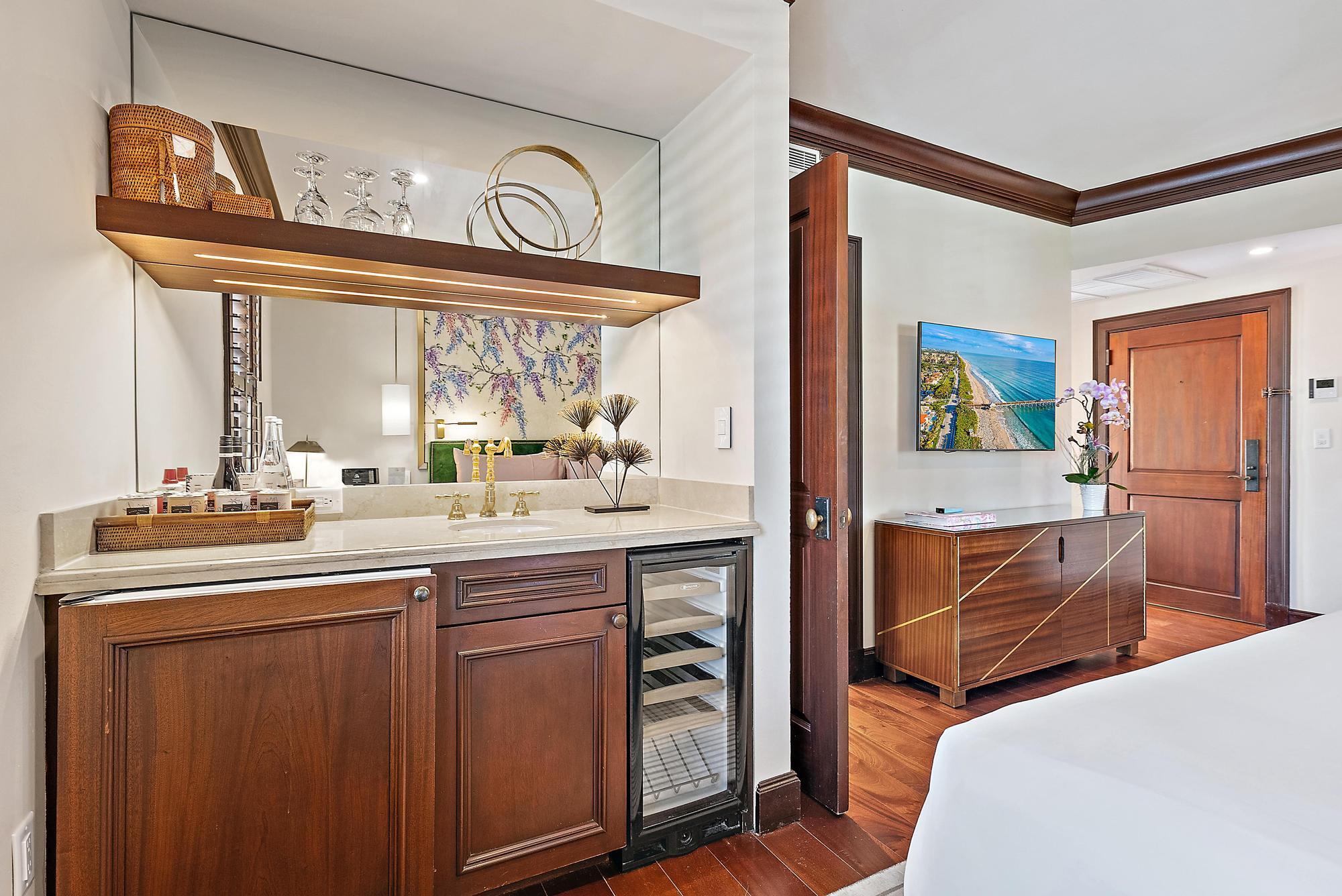 BRAZILIAN COURT HOTEL AND - Residential