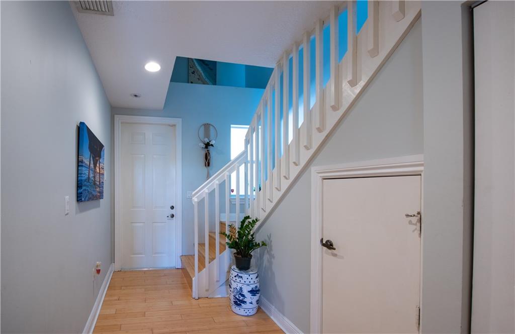 Aldens Sub Lts 1, 2 Blk 6 - Residential Lease