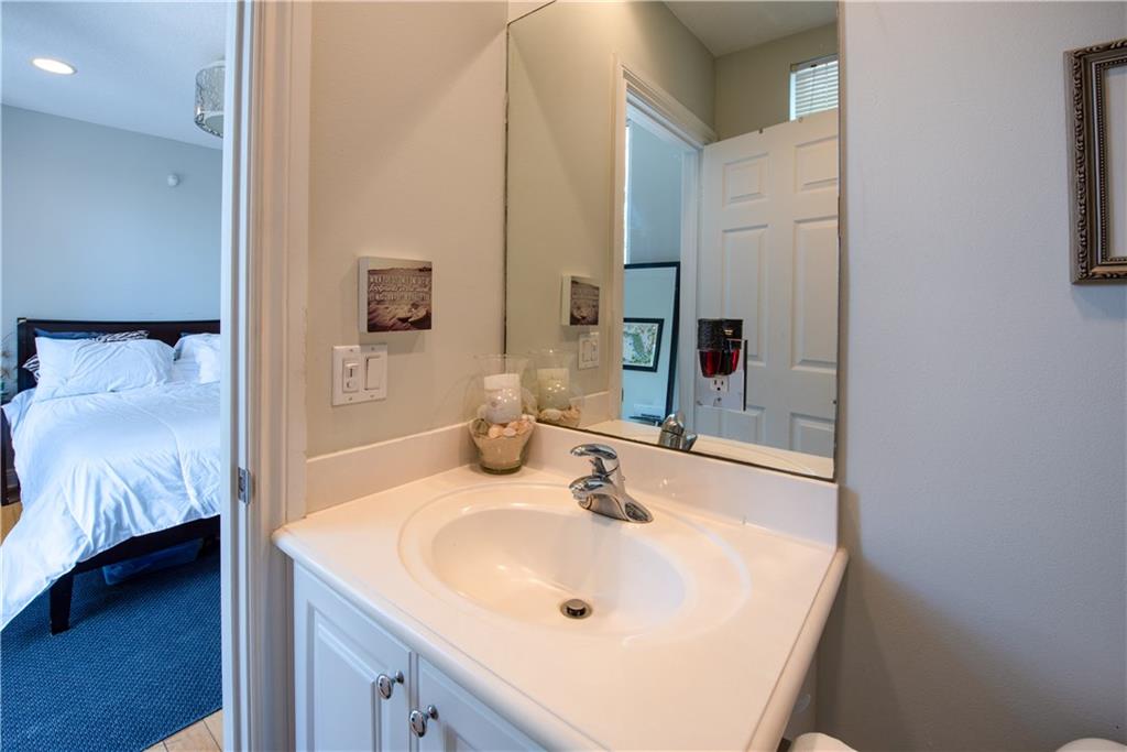 Aldens Sub Lts 1, 2 Blk 6 - Residential Lease