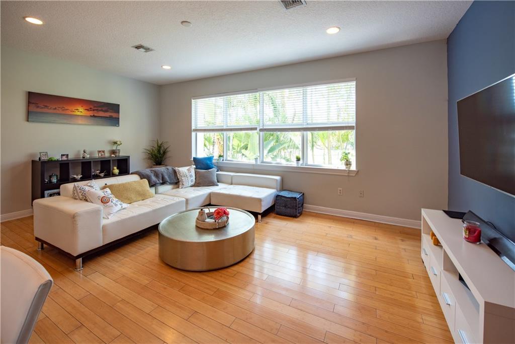 Aldens Sub Lts 1, 2 Blk 6 - Residential Lease