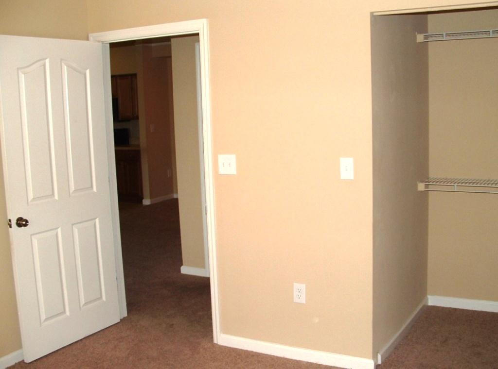 MEZZANO CONDO - Residential Lease