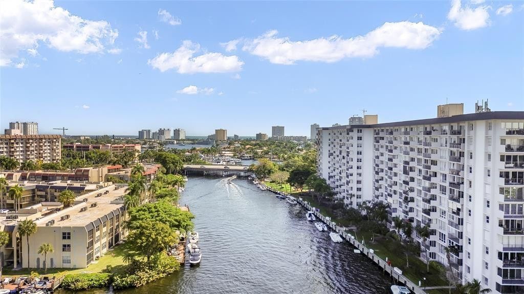 Photo of 801 S Federal Highway #112, Pompano Beach, FL 33062 (MLS # F10549557)