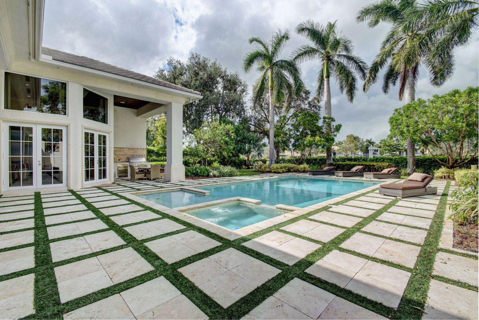 WOODFIELD CC DEVON PLACE - Residential