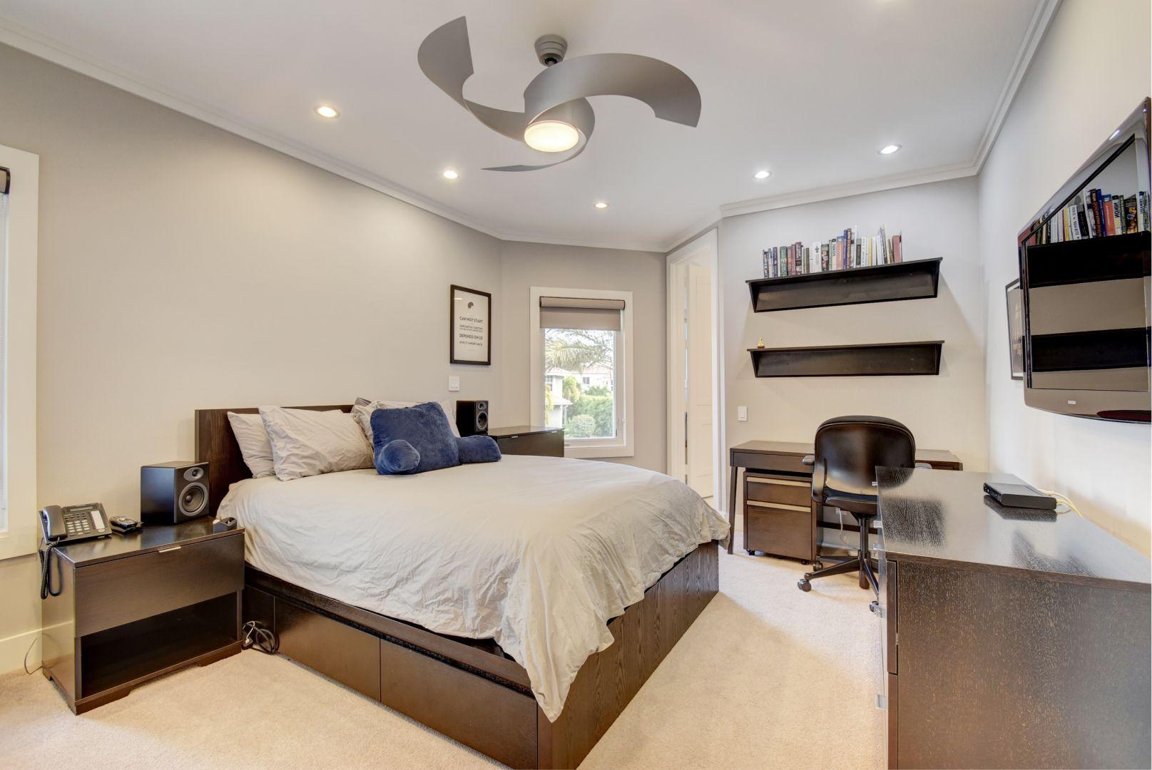 WOODFIELD CC DEVON PLACE - Residential