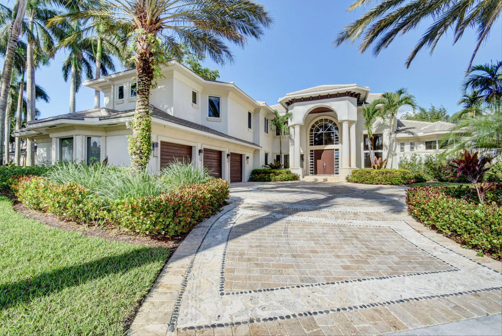 WOODFIELD CC DEVON PLACE - Residential