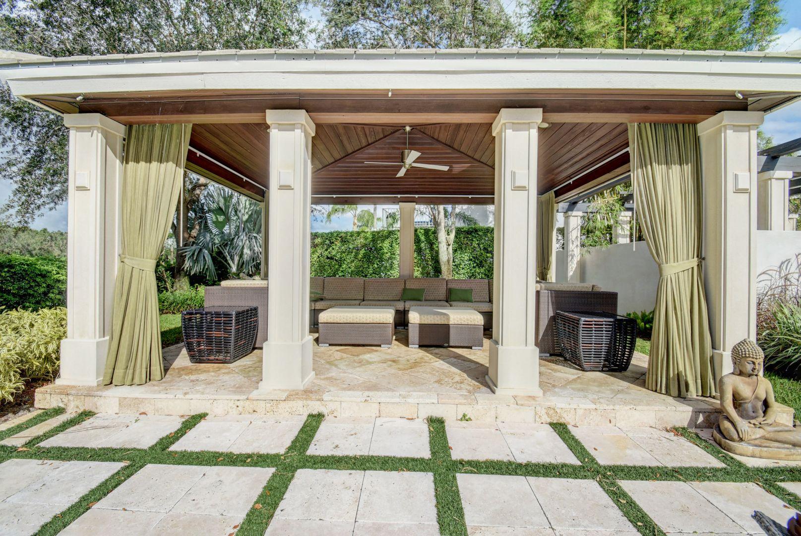 WOODFIELD CC DEVON PLACE - Residential